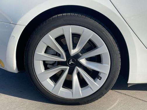 2022 Tesla Model 3 Standard Range