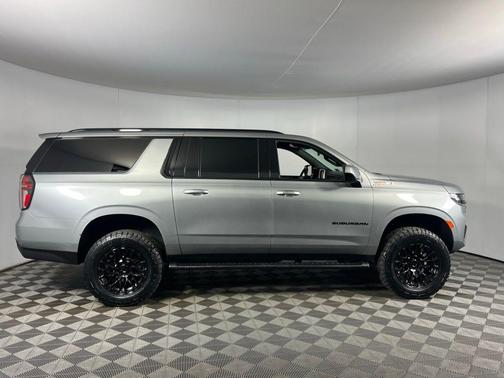 2024 Chevrolet Suburban 4WD Z71