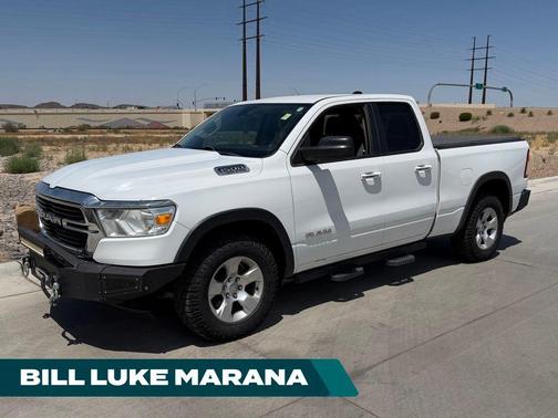Bright White Clearcoat 2019 RAM 1500 Big Horn