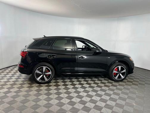 2024 Audi Q5 45 S line Prestige