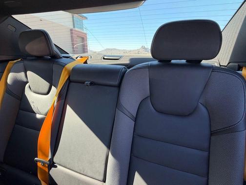 2022 Volvo S60 Recharge Plug-In Hybrid T8 Polestar