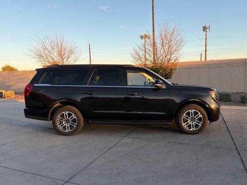 2025 Ford Expedition Max Active 4x4