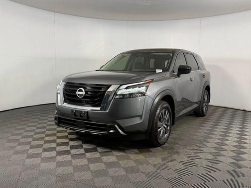 2024 Nissan Pathfinder S FWD