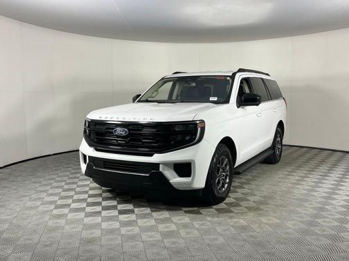 Oxford White 2025 Ford Expedition Active
