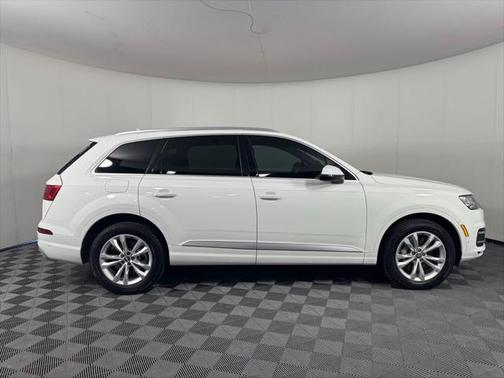 2019 Audi Q7 55 Premium Plus