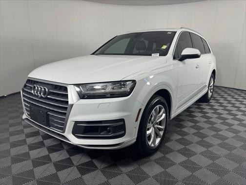 2019 Audi Q7 55 Premium Plus