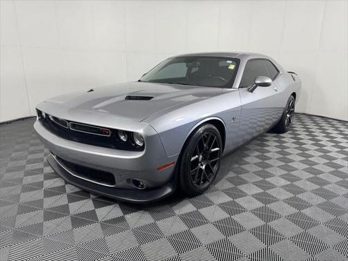 2016 Dodge Challenger R/T Scat Pack