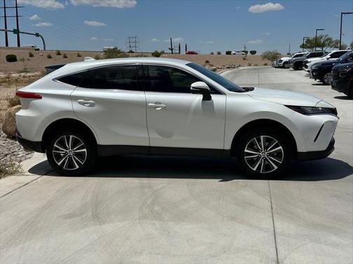2022 Toyota Venza LE
