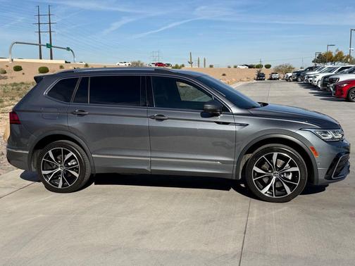 2022 Volkswagen Tiguan 2.0T SEL R-Line 4MOTION