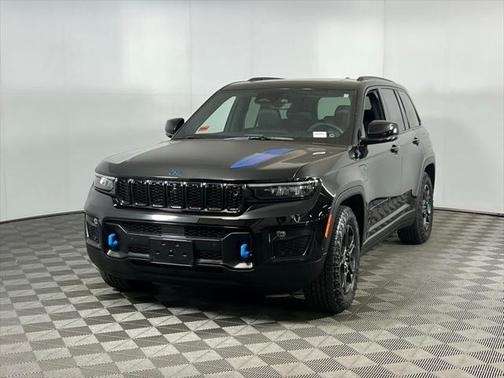 2024 Jeep Grand Cherokee 4xe Trailhawk Carb State Pkg