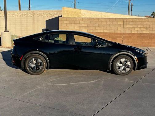 2025 Toyota Prius LE