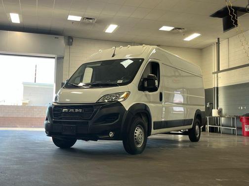 2025 RAM ProMaster 2500 Tradesman