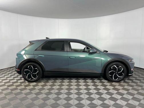 2024 Hyundai IONIQ 5 SE