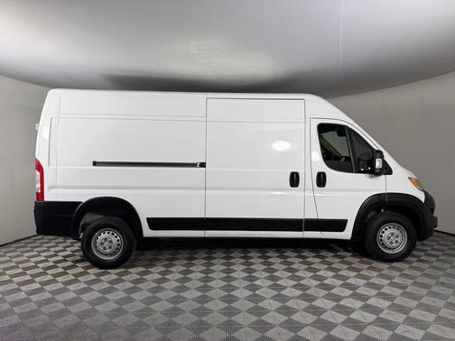 Bright White Clearcoat 2025 RAM ProMaster 2500 Tradesman