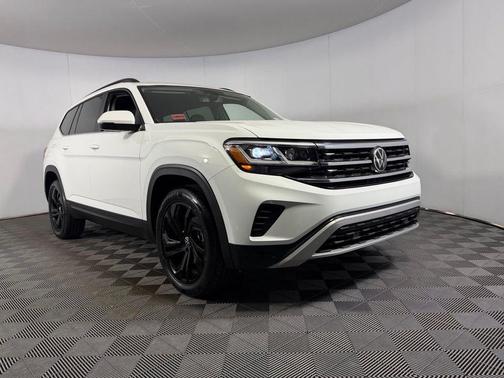 Pure White 2023 Volkswagen Atlas 3.6L SE w/Technology
