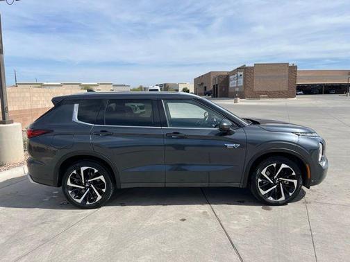 2024 Mitsubishi Outlander PHEV SEL