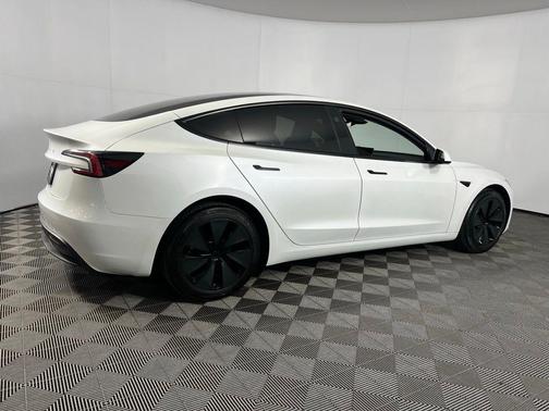 2025 Tesla Model 3 Long Range