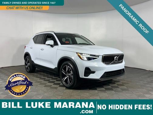 2025 Volvo XC40 B5 Core Bright Theme