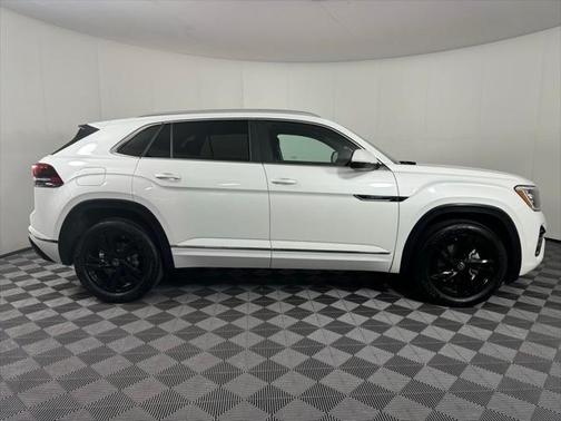 2024 Volkswagen Atlas Cross Sport 2.0T SEL