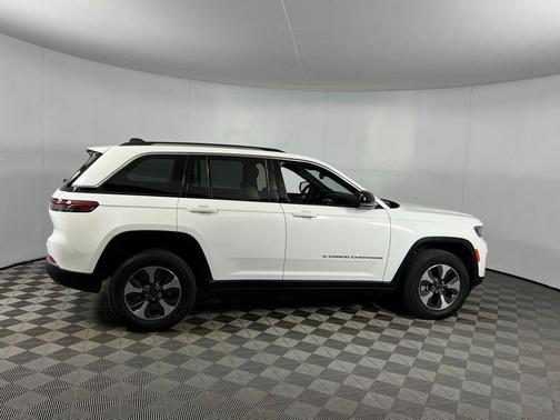 2022 Jeep Grand Cherokee 4xe Base