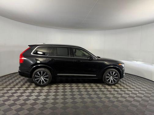 2025 Volvo XC90 B6 Plus 7-Seater