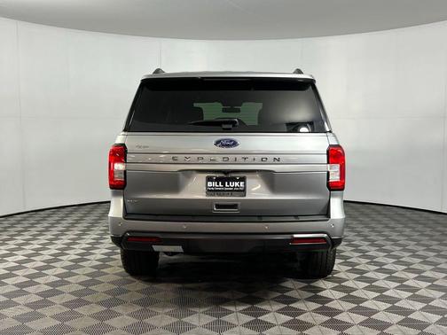 Iconic Silver Metallic 2024 Ford Expedition XLT