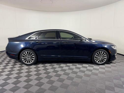 2020 Lincoln MKZ Standard