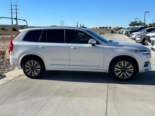 2021 Volvo XC90 Recharge Plug-In Hybrid T8 Inscription Expression 7 Passenger