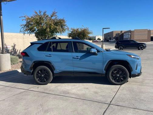 2024 Toyota RAV4 Hybrid SE