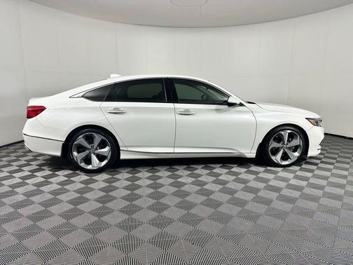 2018 Honda Accord Touring 2.0T