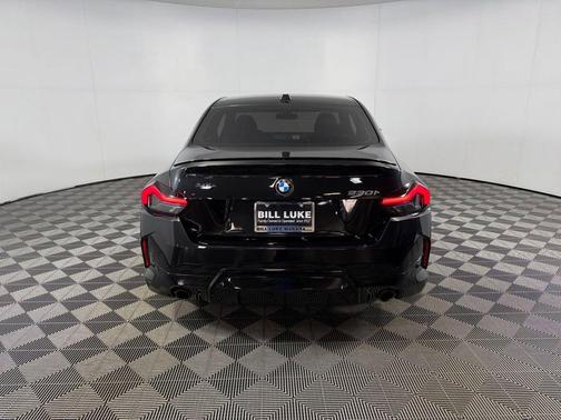 2023 BMW 230 i