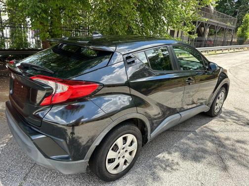 2018 Toyota C-HR XLE Sport Utility 4D