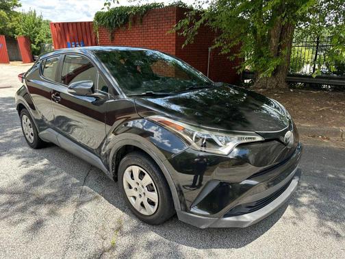 2018 Toyota C-HR XLE Sport Utility 4D