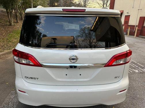 2016 Nissan Quest SV