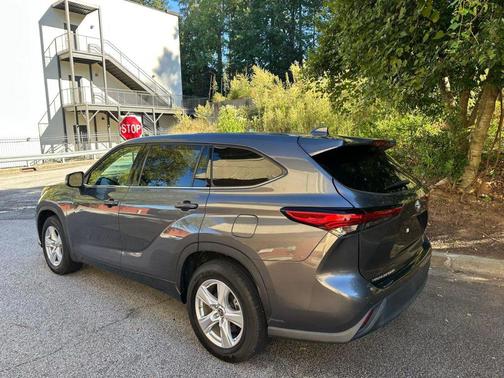 Magnetic Gray Metallic 2021 Toyota Highlander L