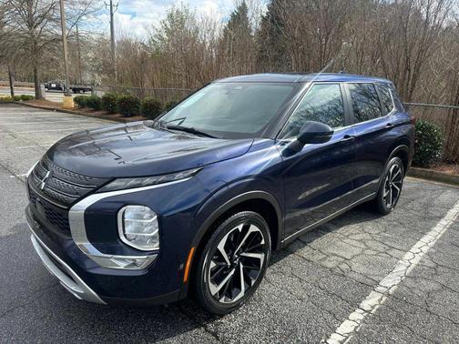 2024 Mitsubishi Outlander SE