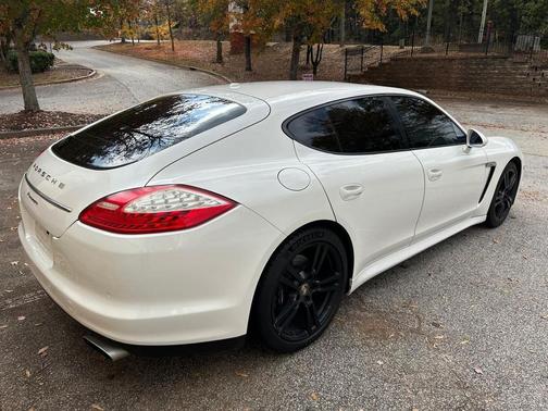 2012 Porsche Panamera 4