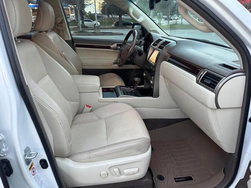 2017 Lexus GX 460 Base