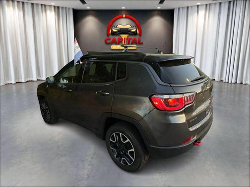 Granite Crystal Metallic Clearcoat 2019 Jeep Compass Trailhawk
