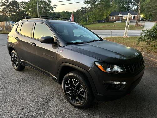 Granite Crystal Metallic Clearcoat 2019 Jeep Compass Trailhawk
