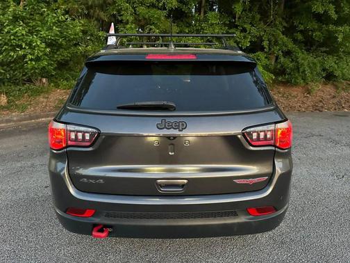 Granite Crystal Metallic Clearcoat 2019 Jeep Compass Trailhawk