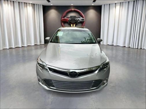 Silver 2014 Toyota Avalon XLE Premium