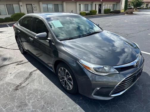 Magnetic Gray Metallic 2017 Toyota Avalon XLE Premium