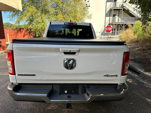 Bright White Clearcoat 2022 RAM 1500 Big Horn/Lone Star