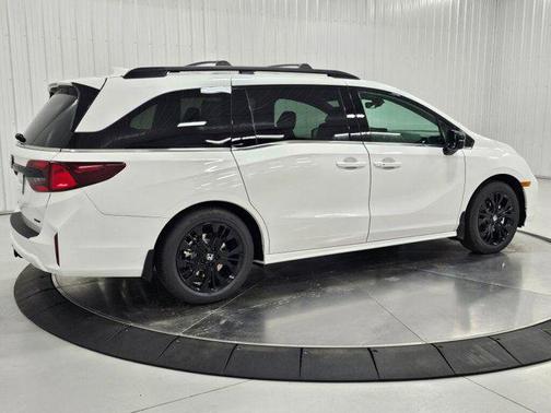 Platinum White Pearl 2026 Honda Odyssey Sport-L