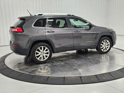 Granite Crystal Metallic Clearcoat 2015 Jeep Cherokee Limited