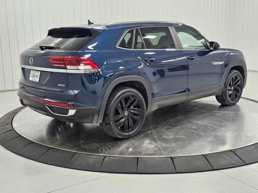 Tourmaline Blue Metallic 2022 Volkswagen Atlas Cross Sport 2.0T SE w/Technology 4MOTION