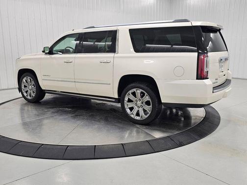 White Diamond Tricoat 2015 GMC Yukon XL 1500 Denali