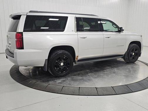 Silver Ice Metallic 2015 Chevrolet Suburban 1500 LT