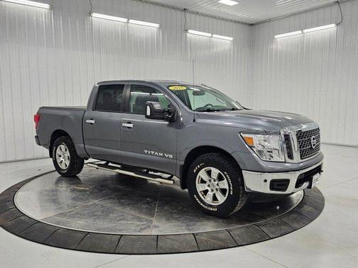 2018 Nissan Titan SV